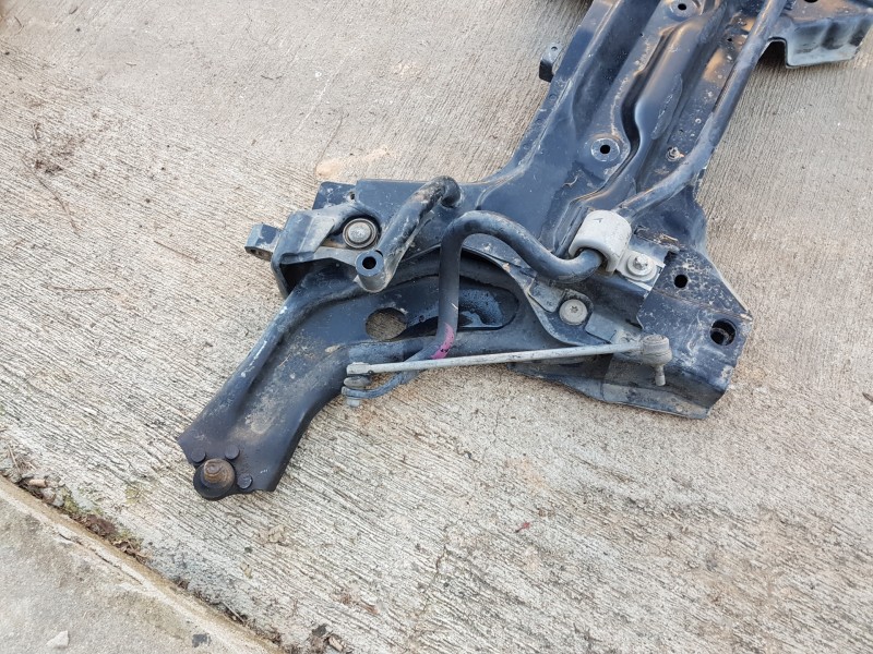 Recambio de puente delantero para citroen c3 picasso attract referencia OEM IAM 9807026580  