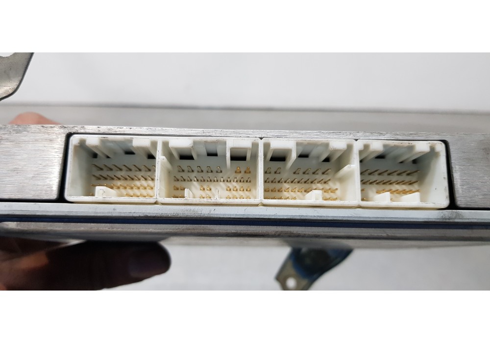 Recambio de centralita motor uce para toyota corolla verso (r1) 2.2 d-4d luna referencia OEM IAM 896610F100  