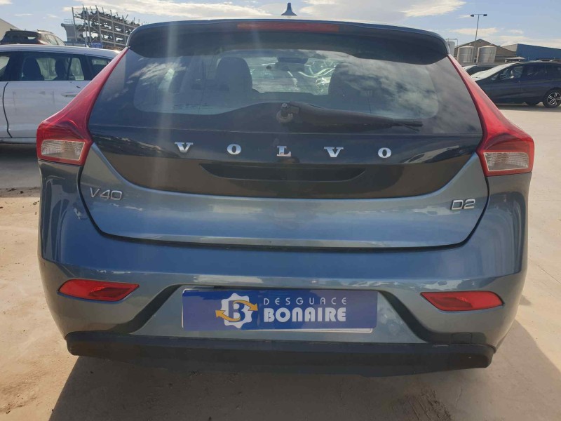 volvo v40 del año 2013