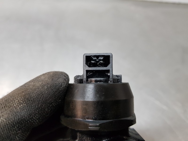 Recambio de inyector para audi a4 cabrio (8h) s line referencia OEM IAM 038130073BJ  