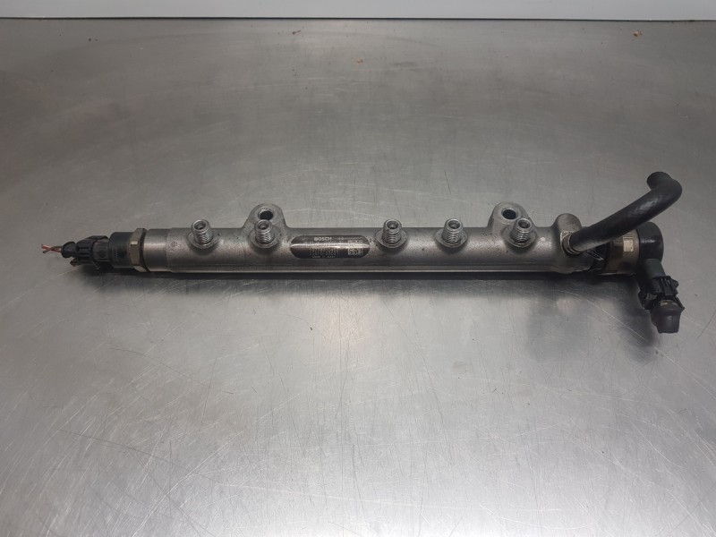 Recambio de rampa inyectora para toyota auris active referencia OEM IAM 0445214132 0281002507 