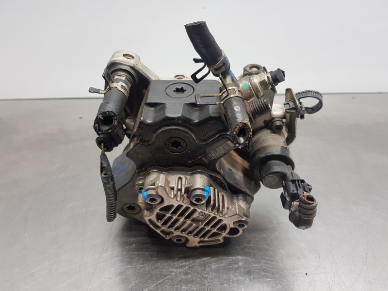 Recambio de bomba inyeccion para toyota auris active referencia OEM IAM 0445010105  