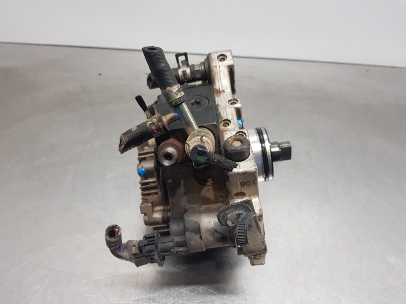 Recambio de bomba inyeccion para toyota auris active referencia OEM IAM 0445010105  