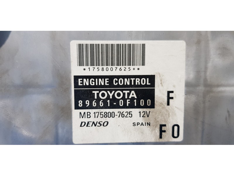 Recambio de centralita motor uce para toyota corolla verso (r1) 2.2 d-4d luna referencia OEM IAM 896610F100  