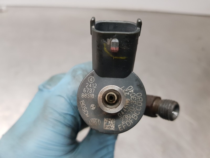 Recambio de inyector para toyota auris active referencia OEM IAM 0445110221  