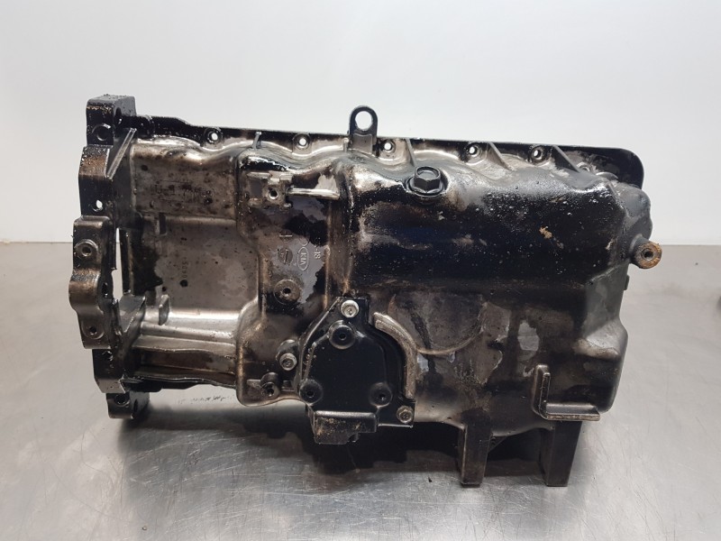 Recambio de carter para kia carens ( ) drive referencia OEM IAM 215102A312  