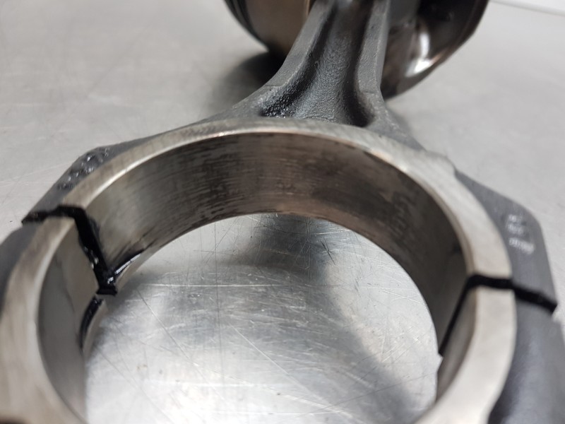 Recambio de biela para kia carens ( ) drive referencia OEM IAM 235102A300  