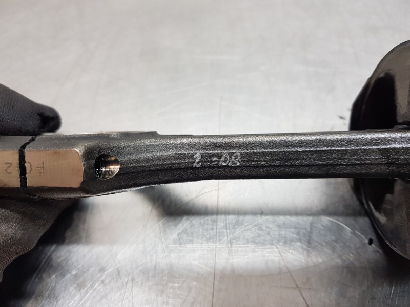 Recambio de biela para kia carens ( ) drive referencia OEM IAM 235102A300  