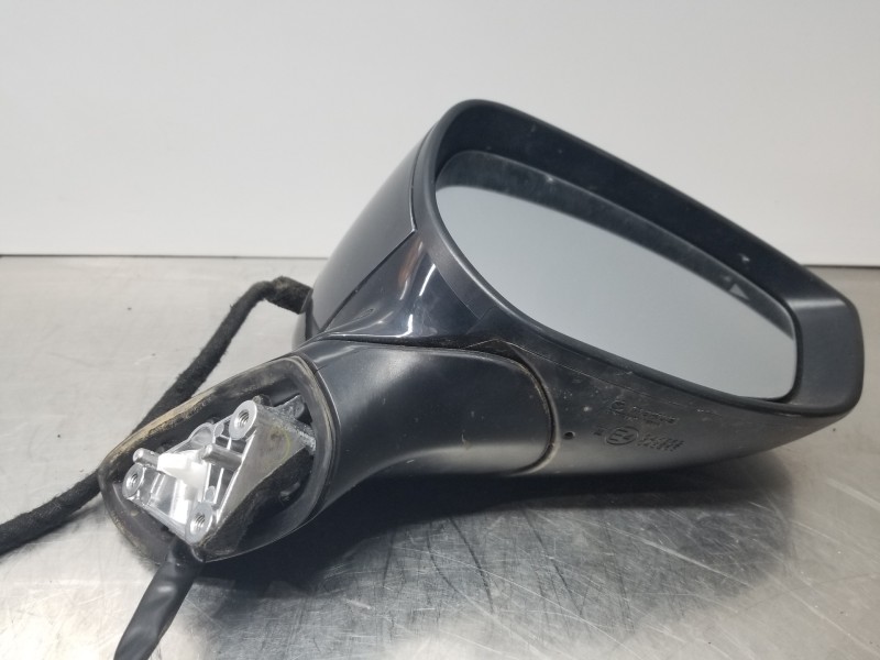 Recambio de retrovisor derecho para mazda 3 sedán (bp) skyactiv referencia OEM IAM BERP69121E  