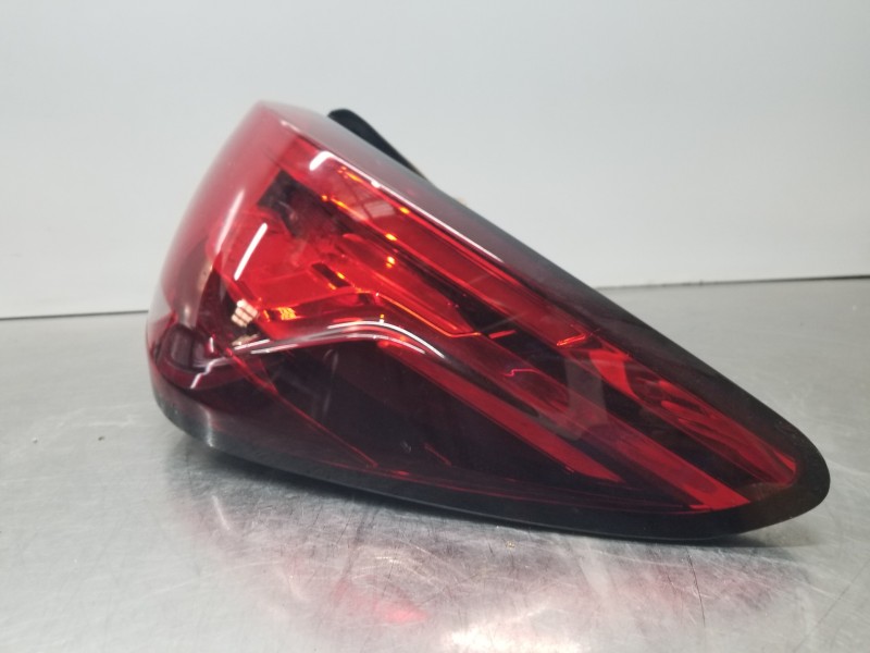 Recambio de piloto trasero derecho para mg zs suv referencia OEM IAM 10571682 A30005R0100 