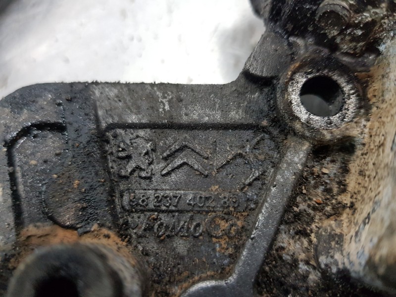 Recambio de bomba aceite para citroen c4 cactus bluehdi referencia OEM IAM 9823740280  