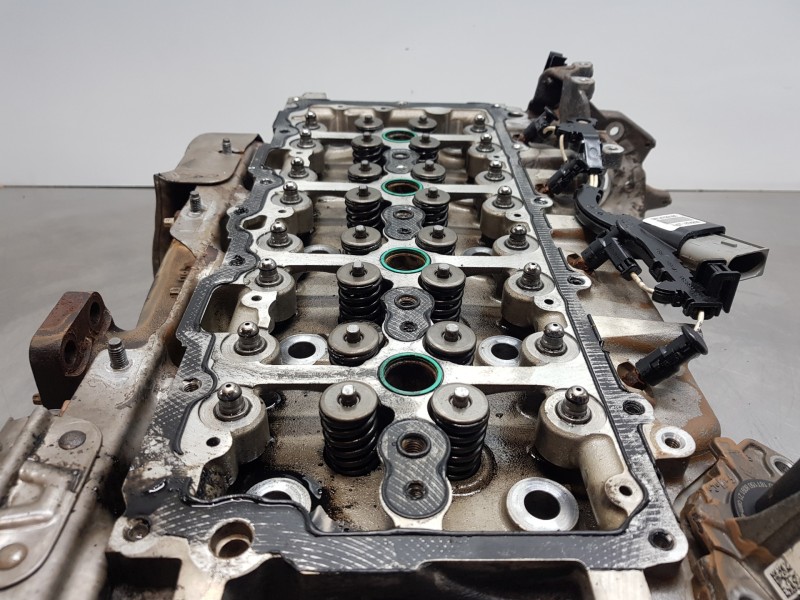 Recambio de culata para citroen c4 cactus bluehdi referencia OEM IAM 1623158880  