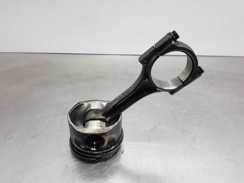 Recambio de biela para citroen c4 cactus bluehdi referencia OEM IAM 1629031680  