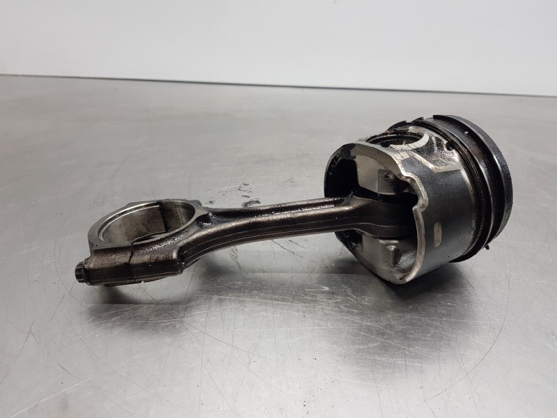 Recambio de biela para citroen c4 cactus bluehdi referencia OEM IAM 1629031680  