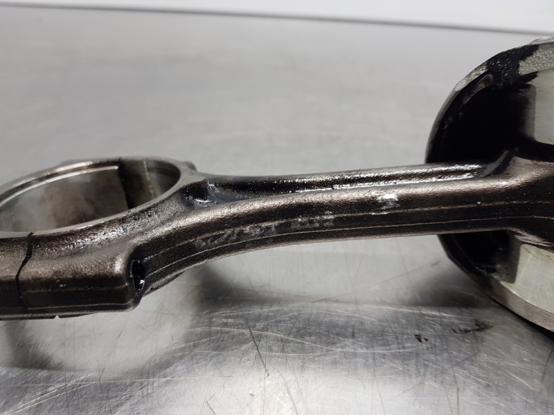 Recambio de biela para citroen c4 cactus bluehdi referencia OEM IAM 1629031680  