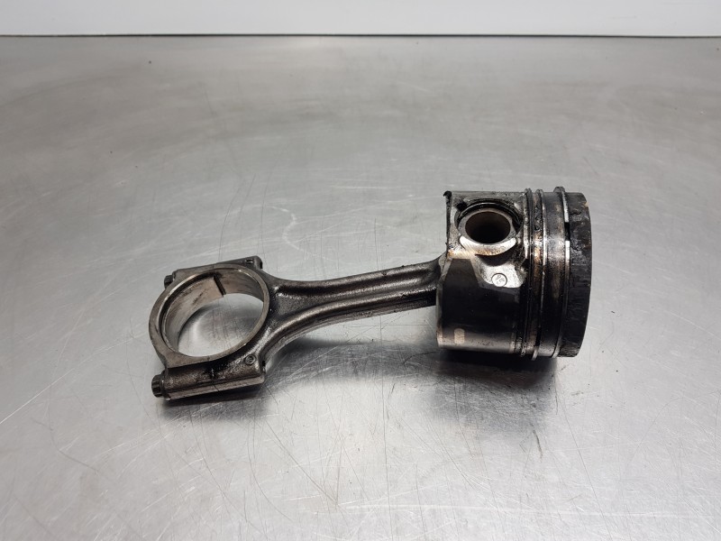 Recambio de biela para citroen c4 cactus bluehdi referencia OEM IAM 1629031680  