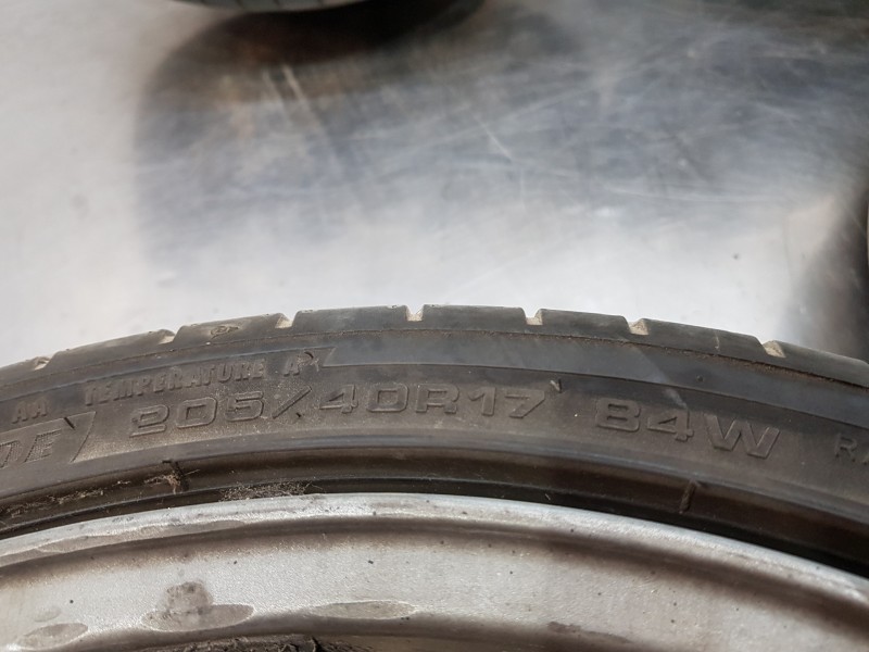 Recambio de juego llantas para ford fiesta (cb1) active referencia OEM IAM 2237319 8A6J1007DC 