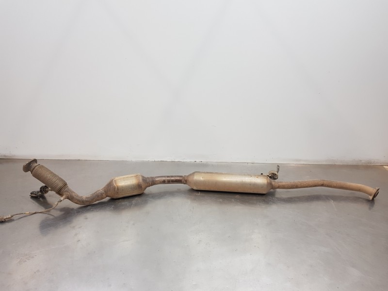 Recambio de catalizador para toyota rav 4 hybrid referencia OEM IAM 1741025290 PB2 