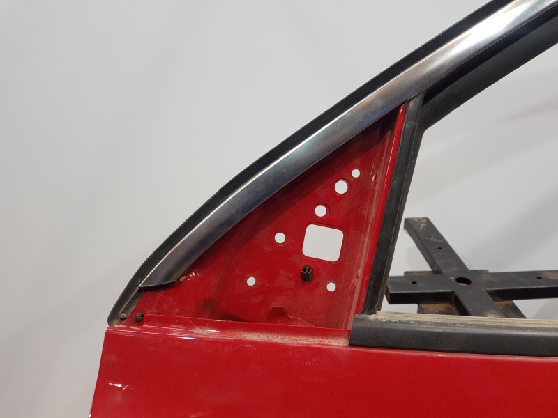 Recambio de puerta delantera izquierda para hyundai tucson tecno sky referencia OEM IAM 76003N7005  