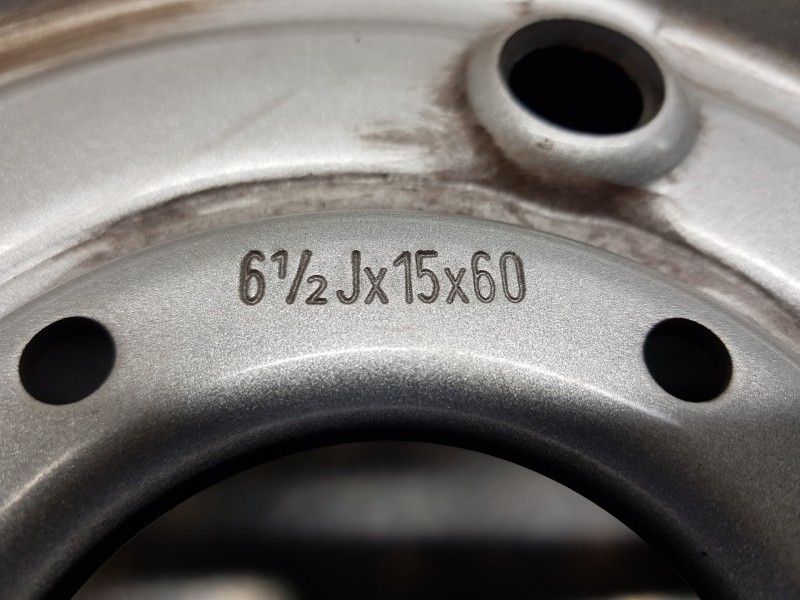 Recambio de llanta para ford transit custom kasten custom referencia OEM IAM 2210122 KK211015BA KK211015AA