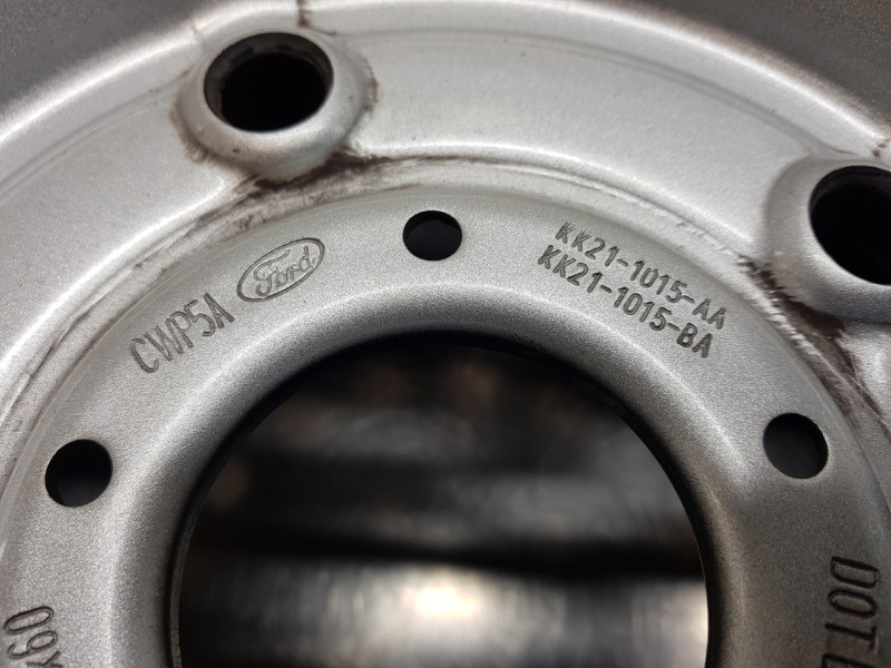 Recambio de llanta para ford transit custom kasten custom referencia OEM IAM 2210122 KK211015BA KK211015AA