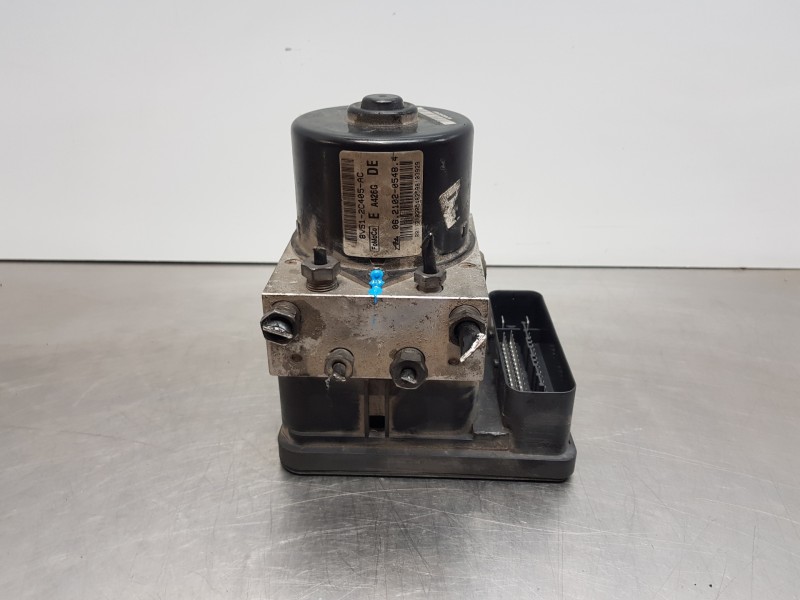 Recambio de abs para ford fiesta (cb1) active referencia OEM IAM 8V512C405AC 8V512C405AC 