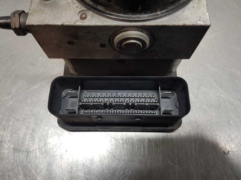 Recambio de abs para ford fiesta (cb1) active referencia OEM IAM 8V512C405AC 8V512C405AC 