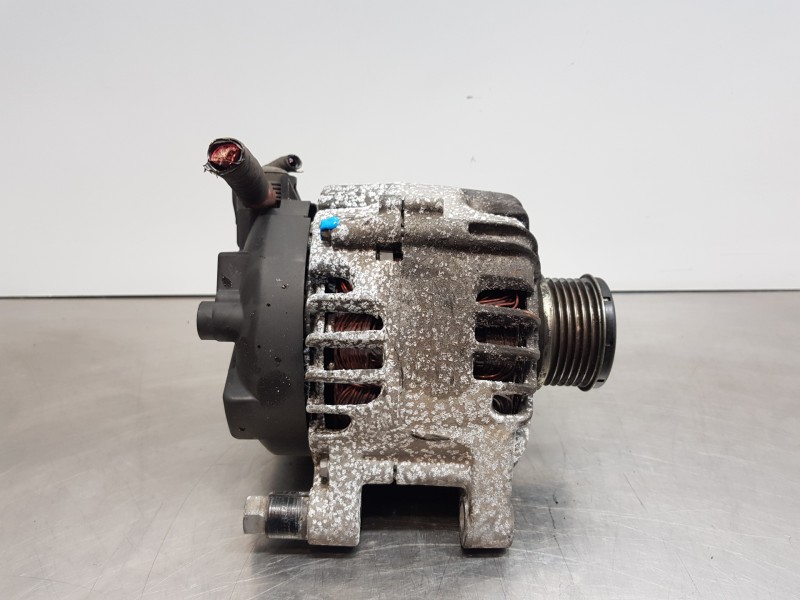 Recambio de alternador para ford fiesta (cb1) active referencia OEM IAM 8V2110300AB 1506299 