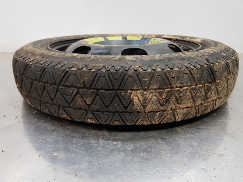 Recambio de neumatico repuesto para citroen c4 cactus bluehdi referencia OEM IAM   