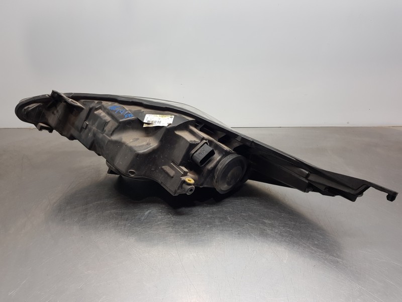 Recambio de faro derecho para ford fiesta (cb1) active referencia OEM IAM 8A6113W029CD 1740028 
