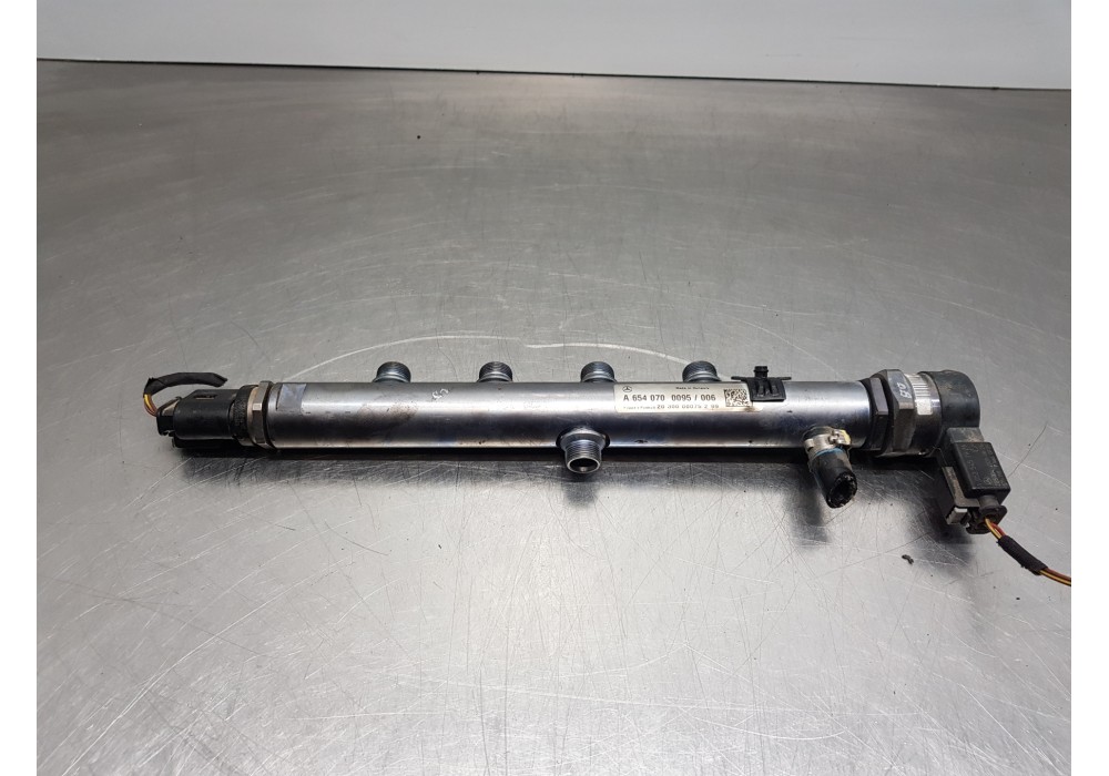 Recambio de rampa inyectora para mercedes clase a (w177) 200 d referencia OEM IAM A6540700095 A6540780049 0281006544