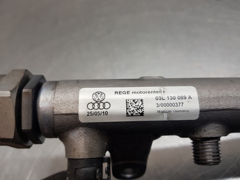 Recambio de rampa inyectora para audi q5 (8r) quattro referencia OEM IAM 03L130089A  