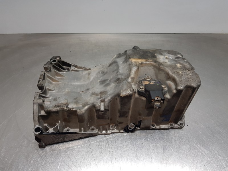 Recambio de carter para audi q5 (8r) quattro referencia OEM IAM 03L103603D  