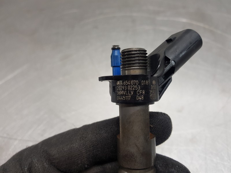 Recambio de inyector para mercedes clase a (w177) 200 d referencia OEM IAM A6540700187  
