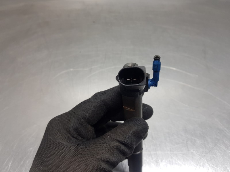 Recambio de inyector para mercedes clase a (w177) 200 d referencia OEM IAM A6540700187  