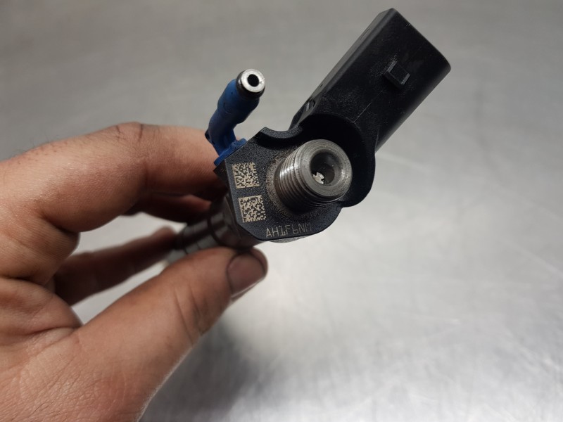 Recambio de inyector para mercedes clase a (w177) 200 d referencia OEM IAM A6540700187  