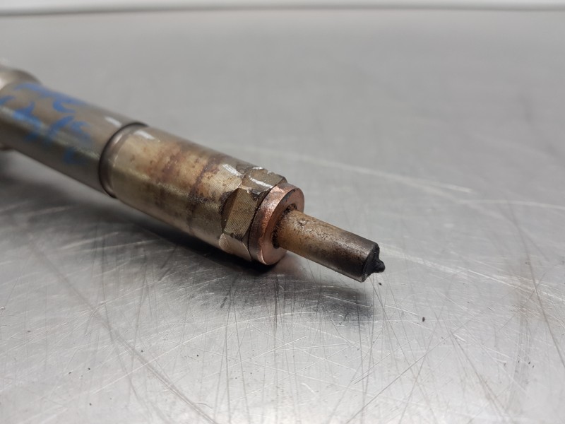 Recambio de inyector para renault kangoo combi referencia OEM IAM 0445110652 H8201453073 