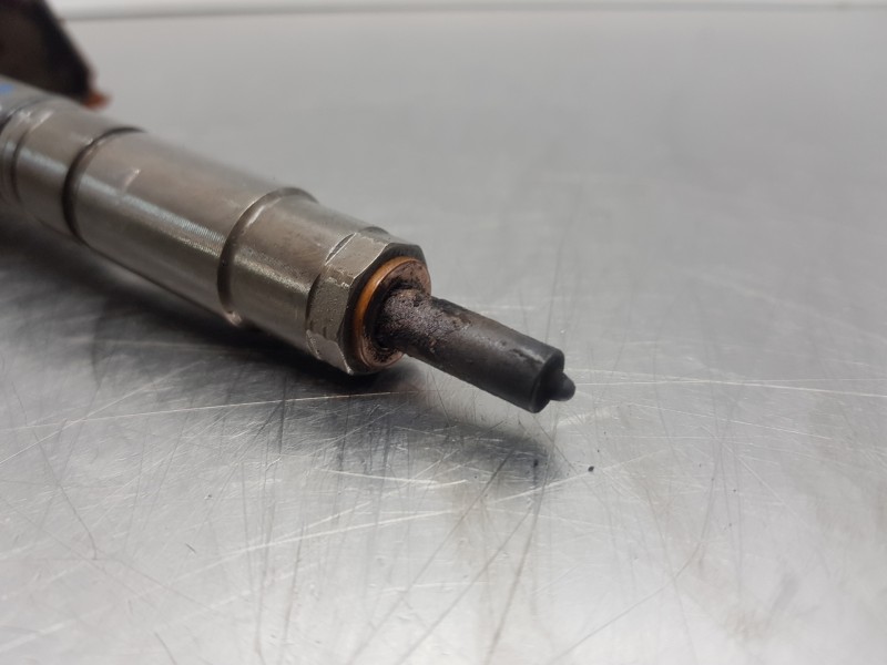 Recambio de inyector para audi q5 (8r) quattro referencia OEM IAM 03L130277  