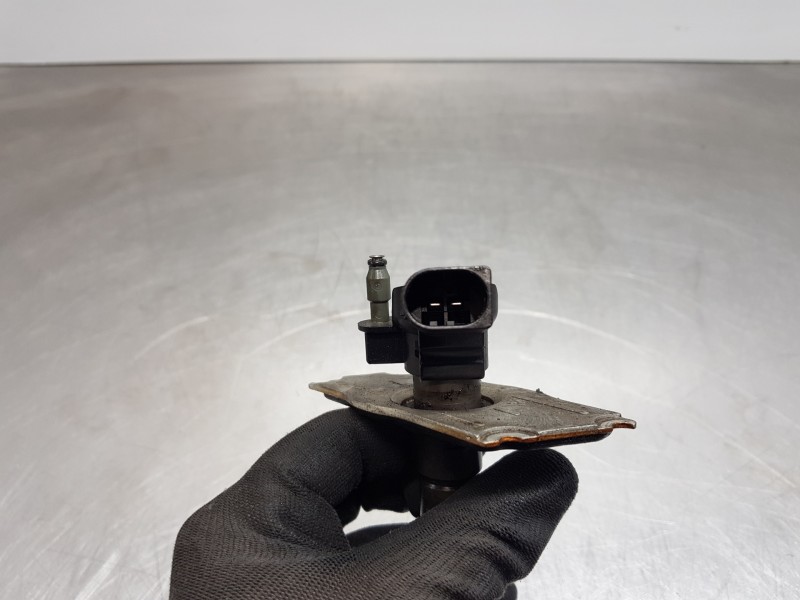 Recambio de inyector para audi q5 (8r) quattro referencia OEM IAM 03L130277  