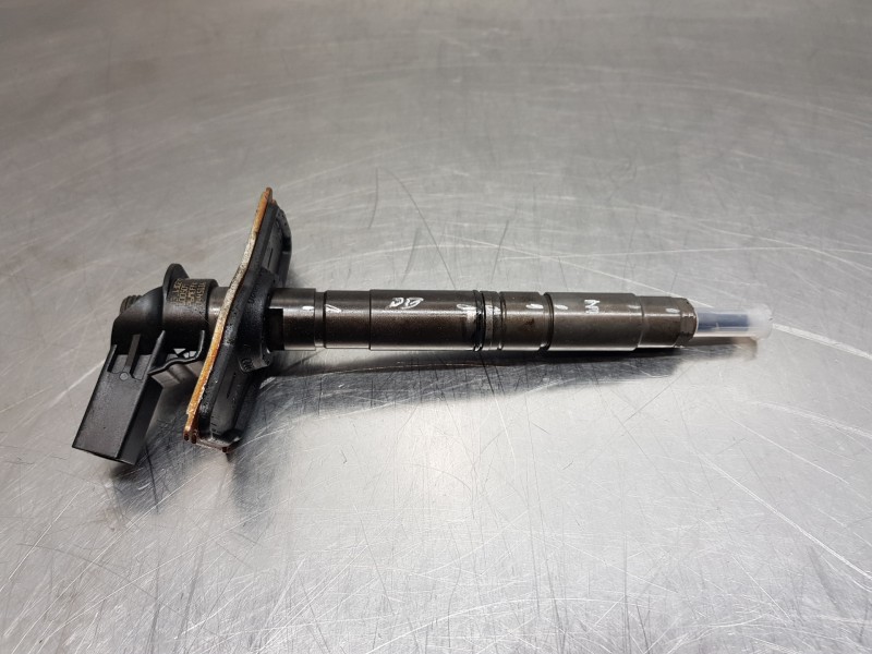 Recambio de inyector para audi q5 (8r) quattro referencia OEM IAM 03L130277  