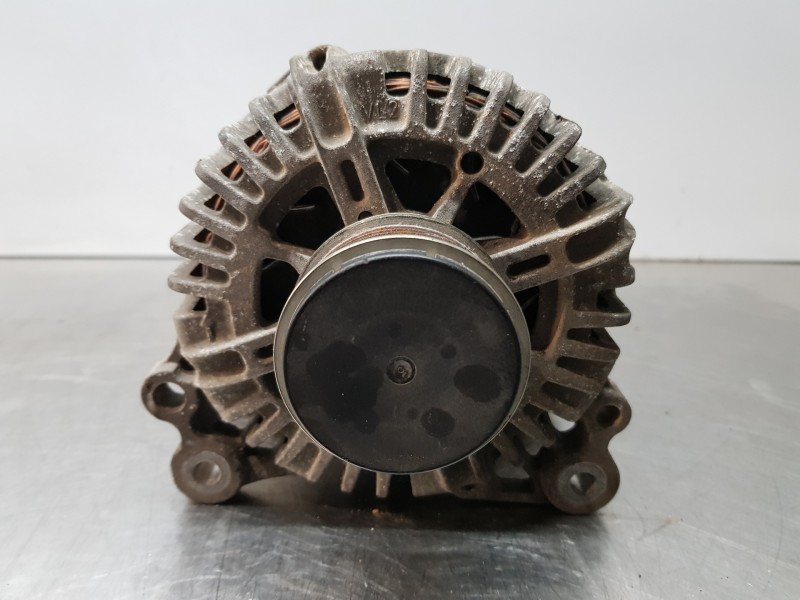 Recambio de alternador para volkswagen golf v berlina (1k1) highline referencia OEM IAM 06F903023C  