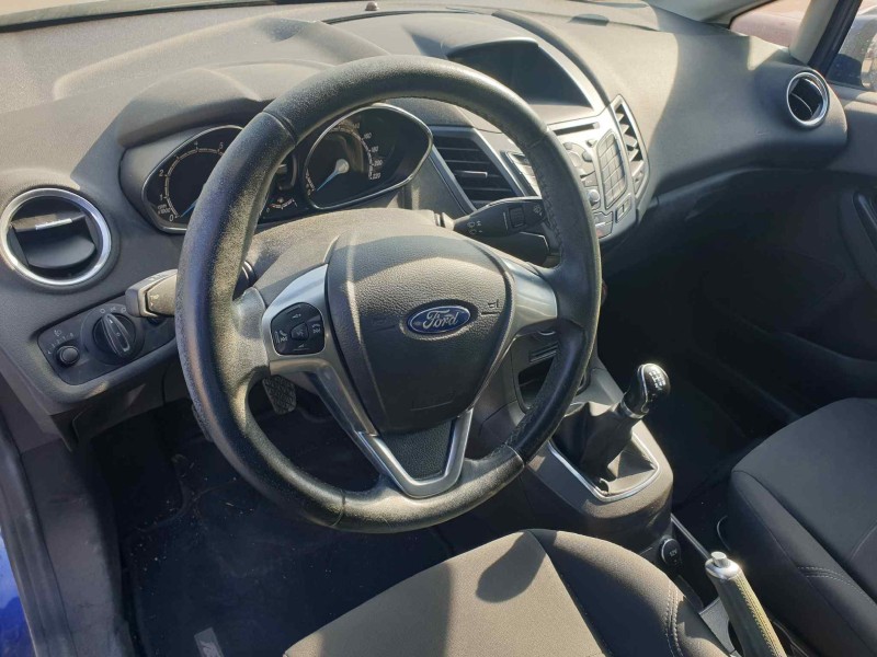ford fiesta (ccn) del año 2015