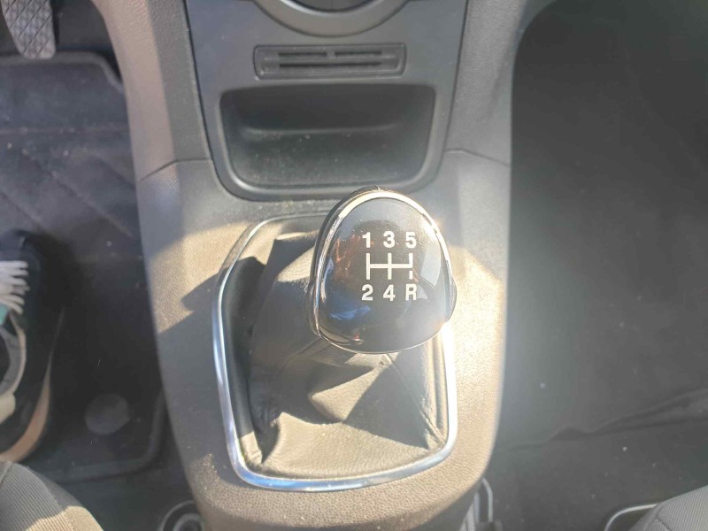 ford fiesta (ccn) del año 2015