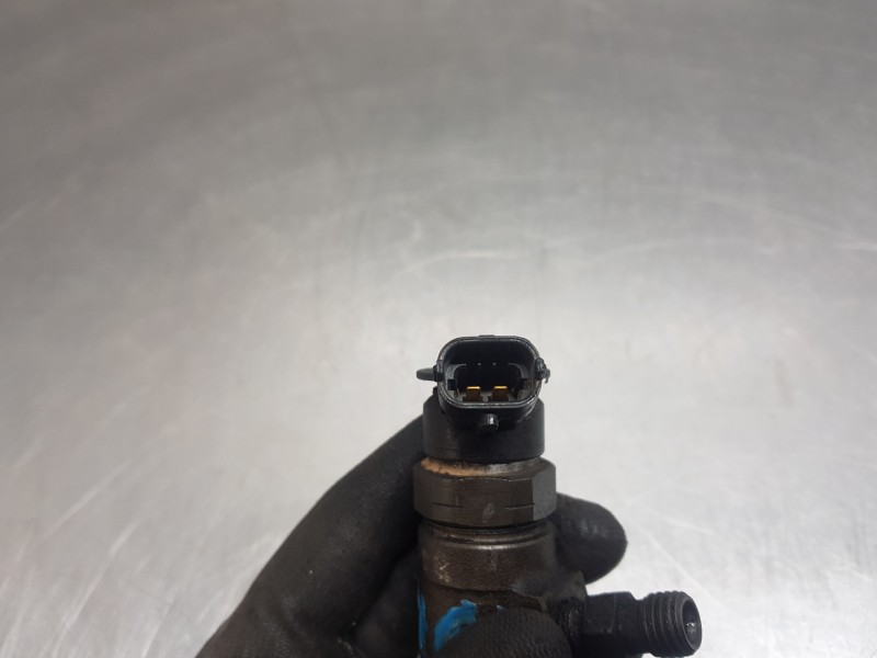 Recambio de inyector para peugeot 206+ x-line referencia OEM IAM 0445110339  