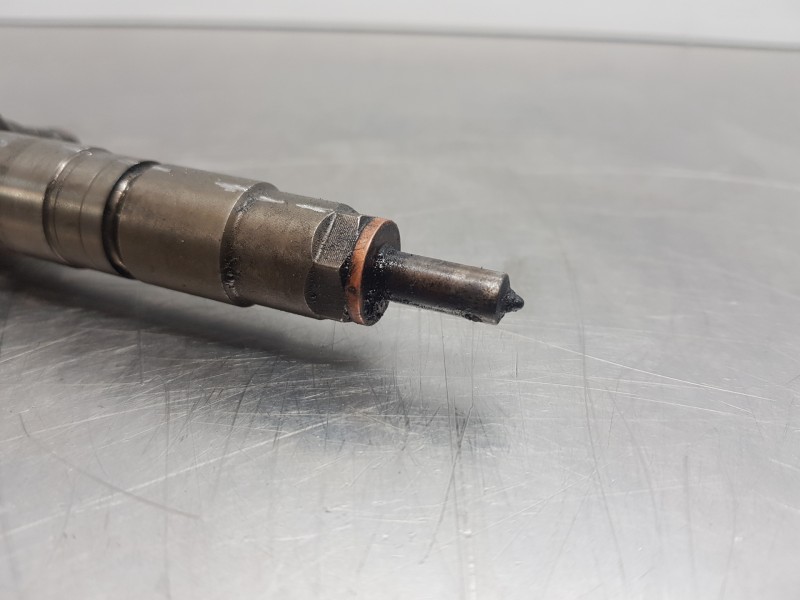 Recambio de inyector para peugeot 206+ x-line referencia OEM IAM 0445110339  