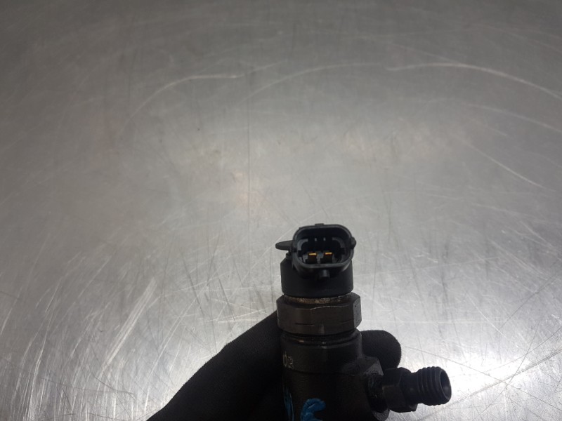 Recambio de inyector para peugeot 206+ x-line referencia OEM IAM 0445110339  