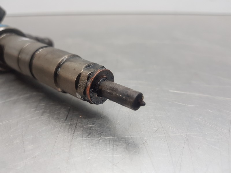 Recambio de inyector para peugeot 206+ x-line referencia OEM IAM 0445110339  