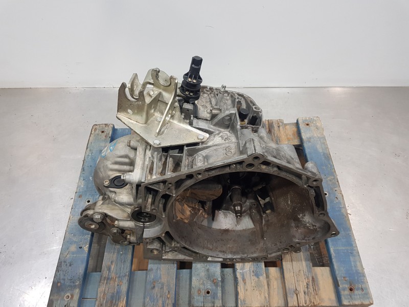 Recambio de caja cambios para peugeot boxer combi bus referencia OEM IAM 20GP19  