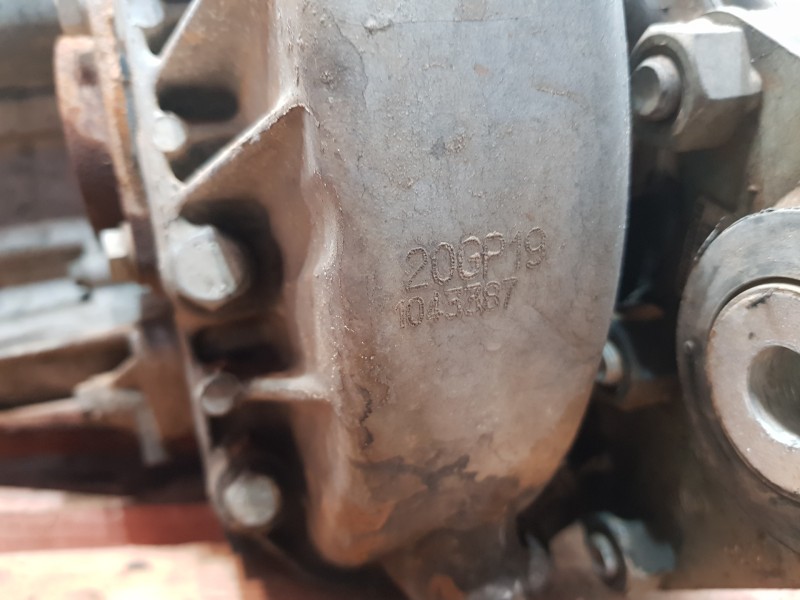 Recambio de caja cambios para peugeot boxer combi bus referencia OEM IAM 20GP19  