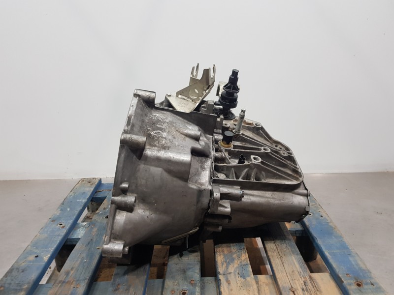 Recambio de caja cambios para peugeot boxer combi bus referencia OEM IAM 20GP19  